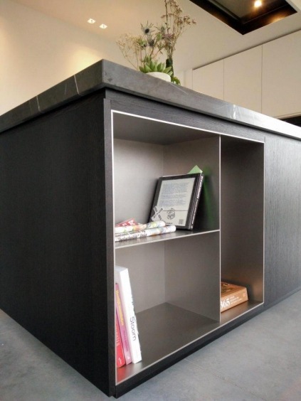 Venduro niche à livres en inox sur mesure